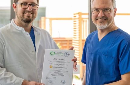 DGHNO-KHC zertifiziert HNO-Klinik Karlsruhe als spezialisiertes CI-Zentrum bundesweit (Foto: Städtisches Klinikum Karlsruhe GmbH)